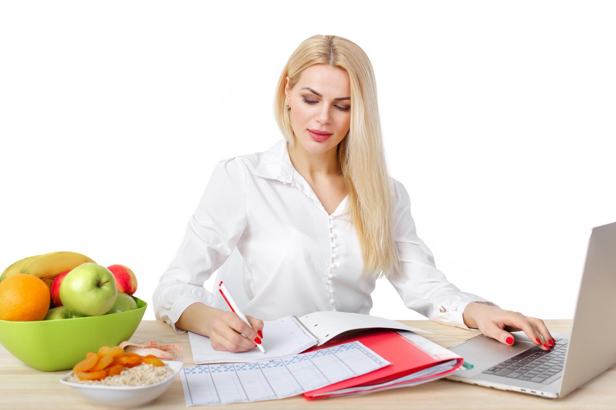 Nutritionist preparing meal plan